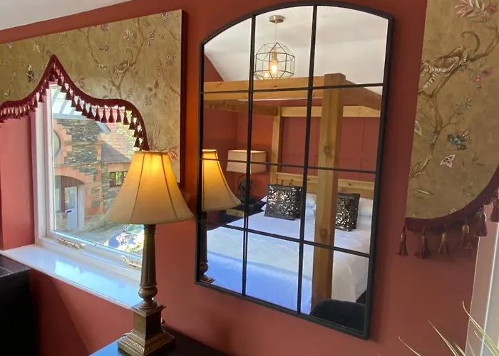 Keepers * Bowness-on-Windermere